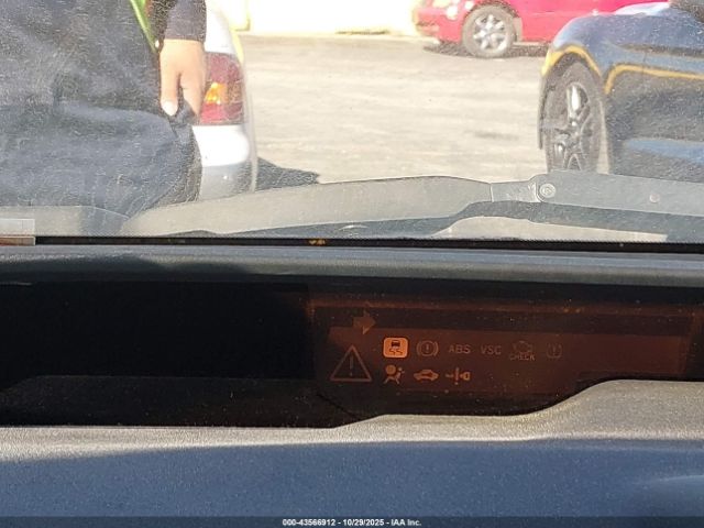 Toyota Prius Image 6