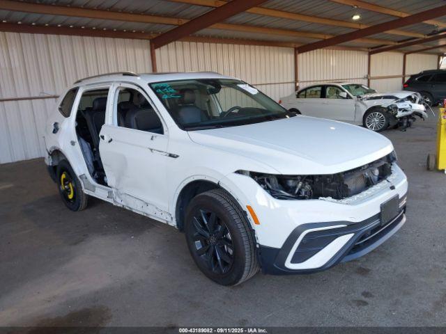  Salvage Volkswagen Tiguan