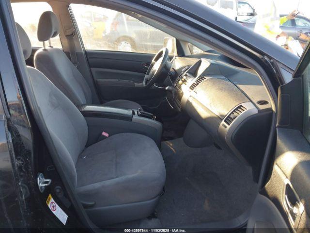 Toyota Prius Image 6