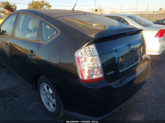Toyota Prius Image 10