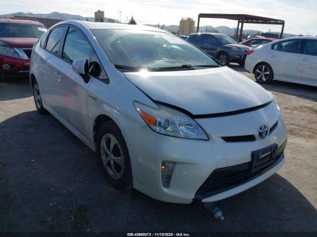  Salvage Toyota Prius