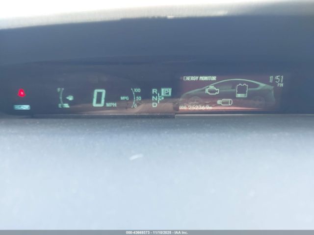 Toyota Prius Two Image 8