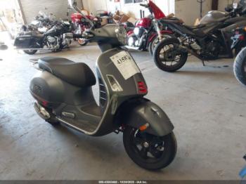  Salvage Vespa GTS 300 Super