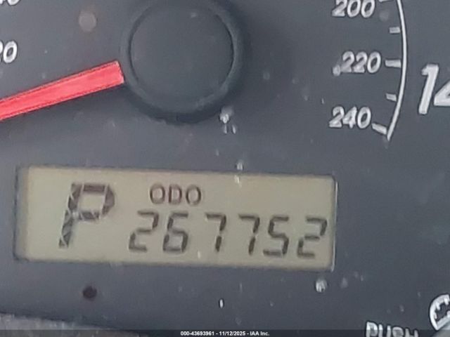 Toyota Corolla L Image 11