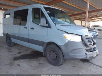  Salvage Mercedes-Benz Sprinter 2500