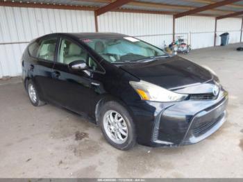  Salvage Toyota Prius v