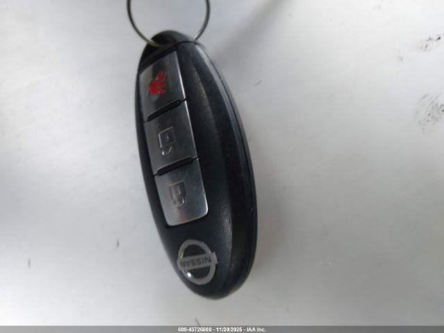 Nissan Rogue Image 5