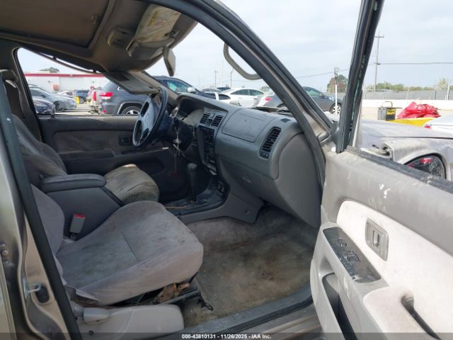 Toyota 4Runner Sr5 V6 Image 2