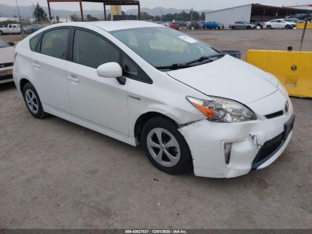  Salvage Toyota Prius