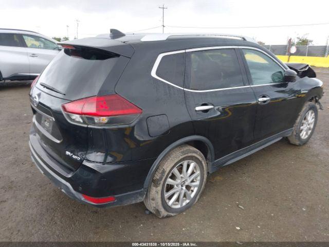 Nissan Rogue Sv Image 2