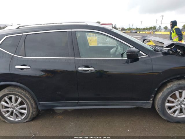 Nissan Rogue Sv Image 13