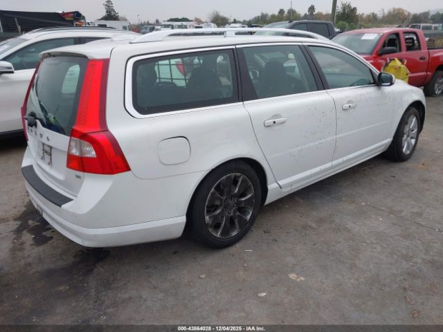 Volvo V70 3.2 Image 2