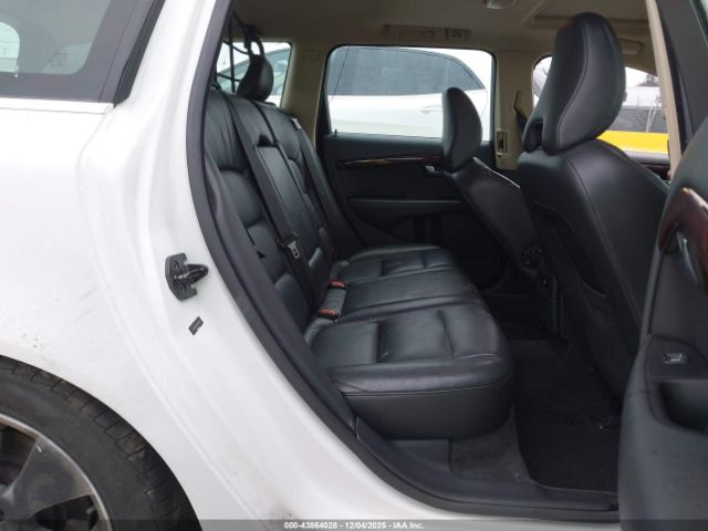 Volvo V70 3.2 Image 9