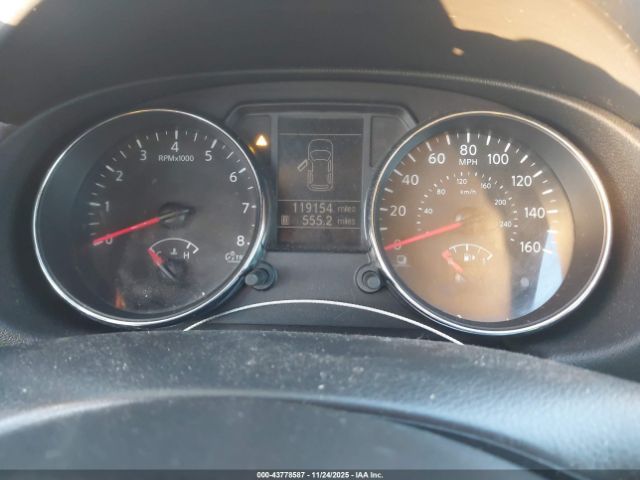 Nissan Rogue S Image 8