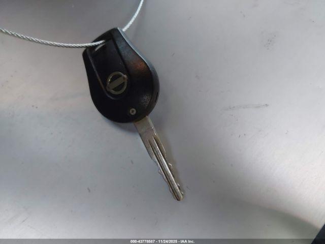 Nissan Rogue S Image 10