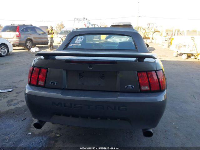 Ford Mustang Image 3