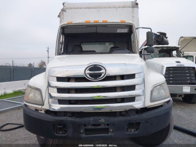 Hino 258 268 Image 12