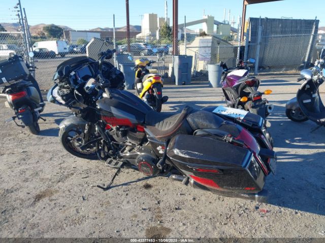 Harley-Davidson Fltrxstse Image 11