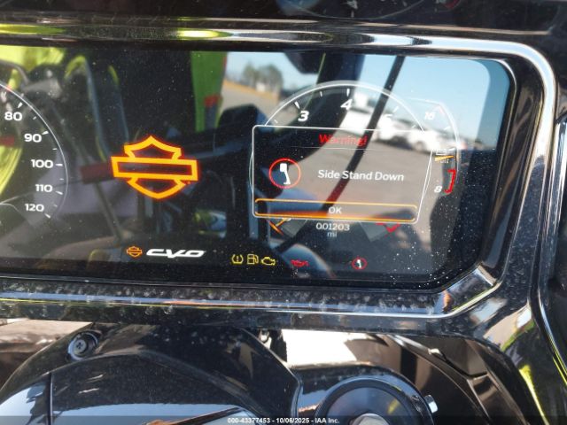 Harley-Davidson Fltrxstse Image 7