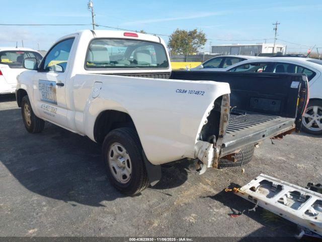 Toyota Tacoma Image 8