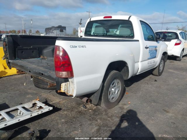 Toyota Tacoma Image 14