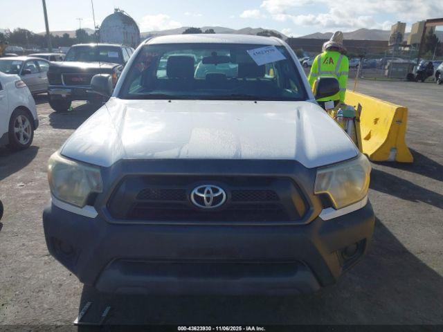 Toyota Tacoma Image 13