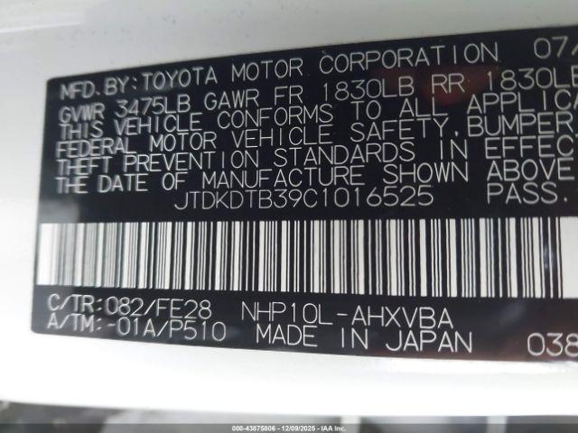 Toyota Prius c One Image 4