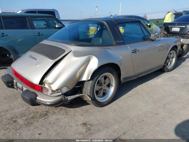 Porsche 911 Carrera Image 2