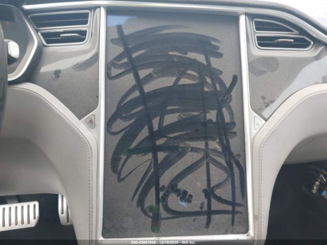 Tesla Model S Image 7