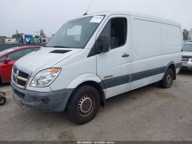Dodge Sprinter Van 2500 Image 15