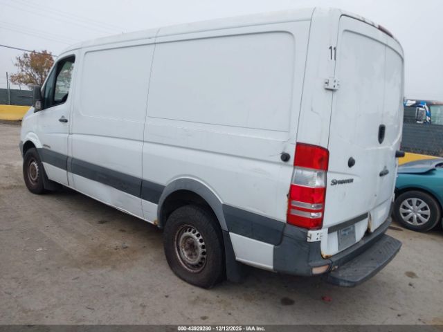 Dodge Sprinter Van 2500 Image 16