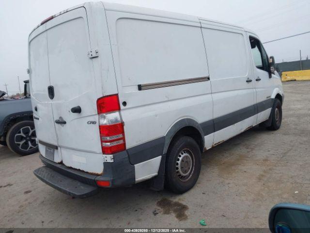 Dodge Sprinter Van 2500 Image 4