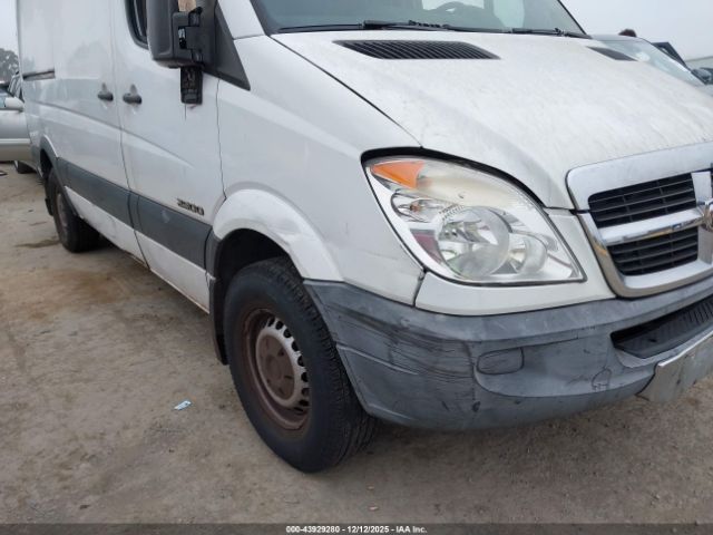 Dodge Sprinter Van 2500 Image 2