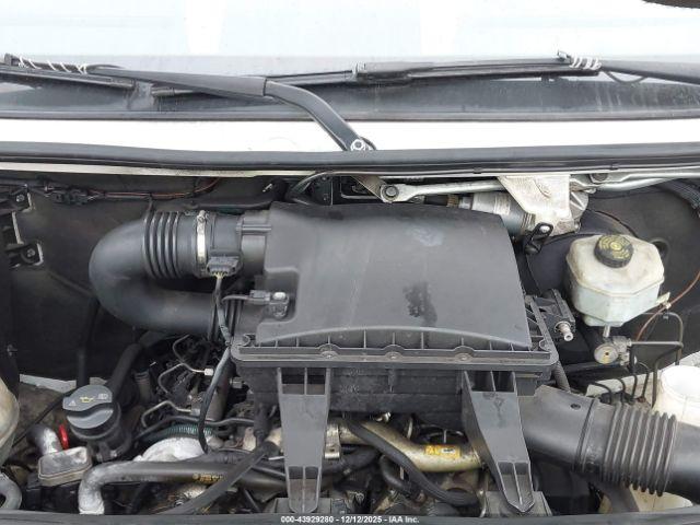 Dodge Sprinter Van 2500 Image 5