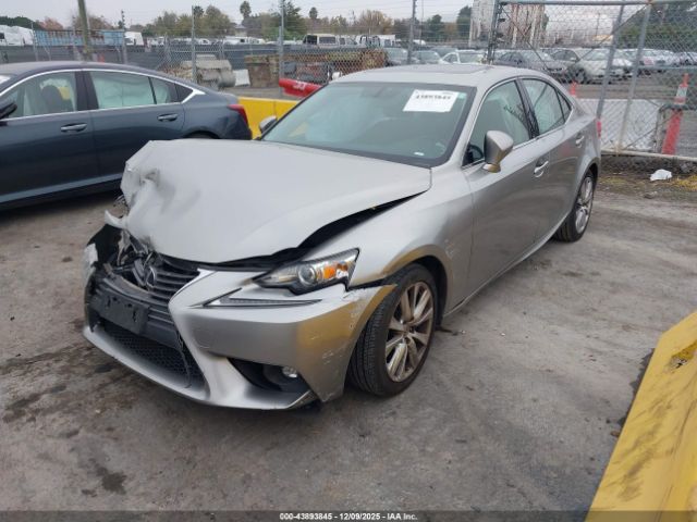 Lexus Is Image 15