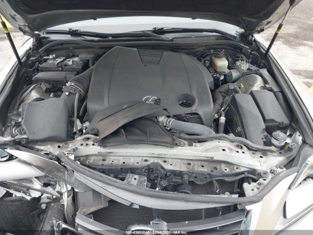 Lexus Is Image 10