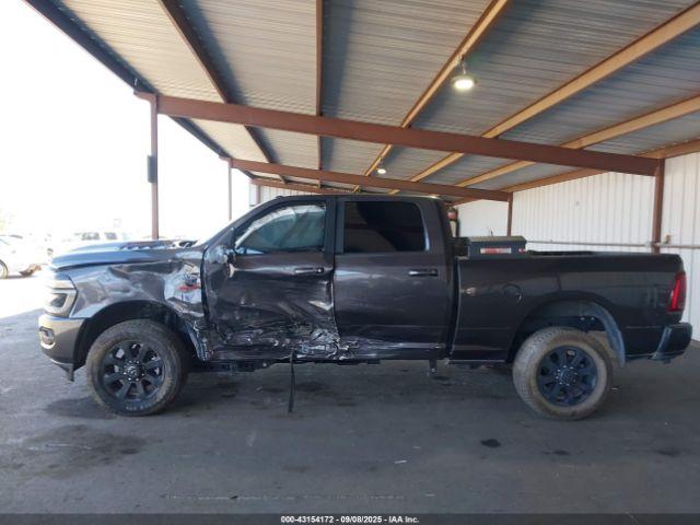 Ram 2500 Laramie  4x4 6'4 Box Image 15