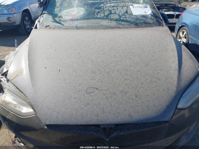 Tesla Model X Image 18