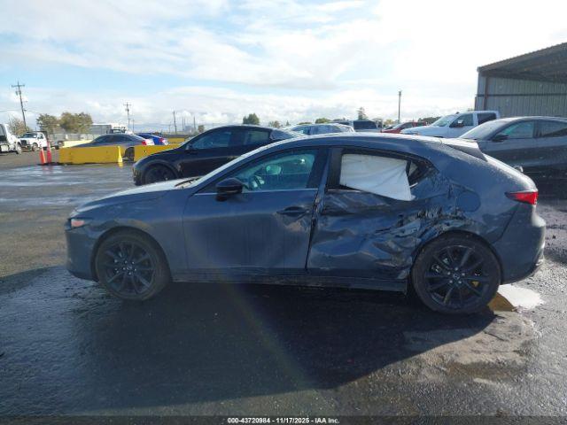 Mazda Mazda3 2.5 S Carbon Edition Image 3