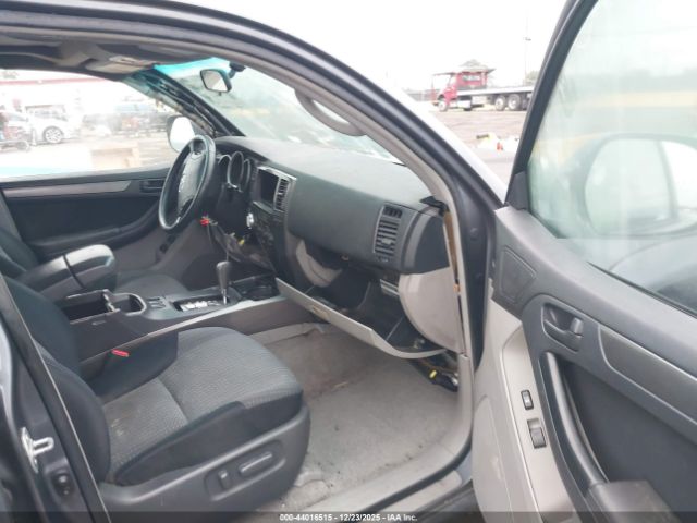 Toyota 4Runner Sport V8 Image 6