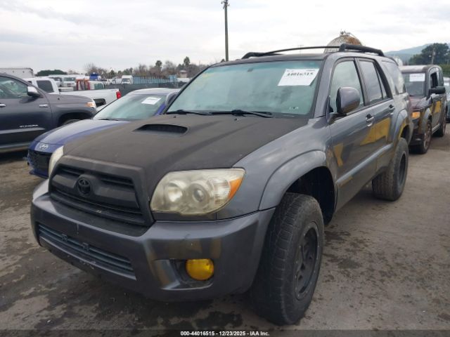 Toyota 4Runner Sport V8 Image 10