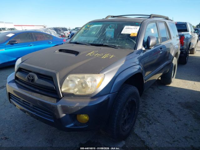 Toyota 4Runner Sport V8 Image 4