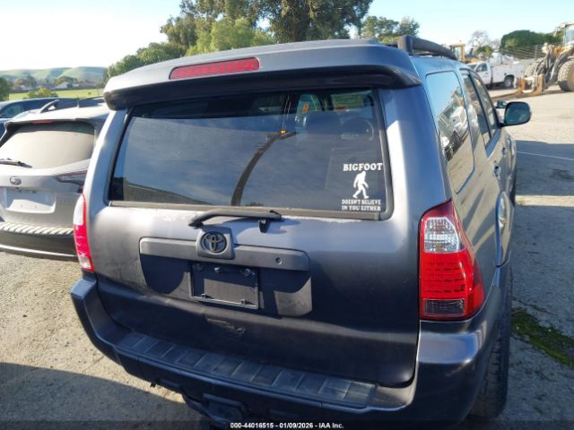 Toyota 4Runner Sport V8 Image 16