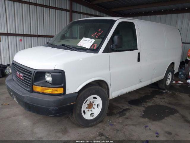 GMC Savana Work Van Image 10