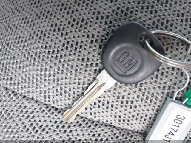 GMC Savana Work Van Image 13