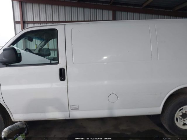 GMC Savana Work Van Image 6