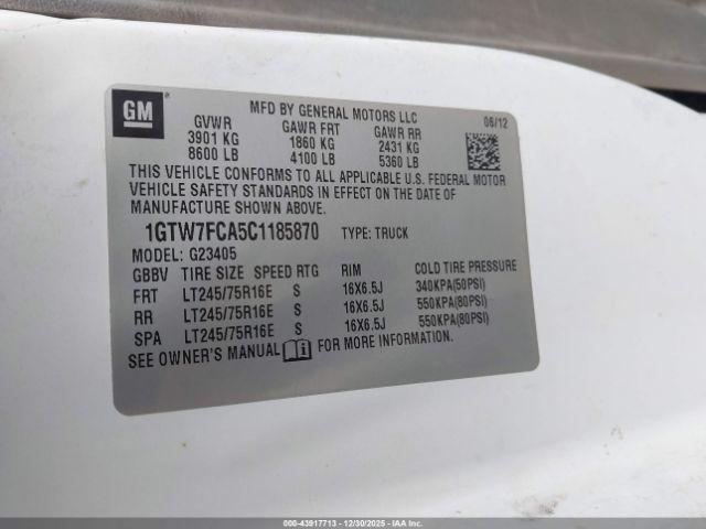 GMC Savana Work Van Image 4