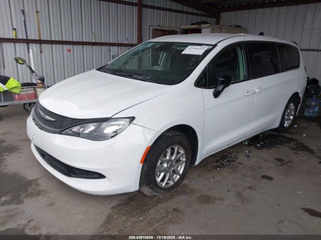 Chrysler Voyager Lx Image 9