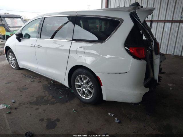 Chrysler Voyager Lx Image 4