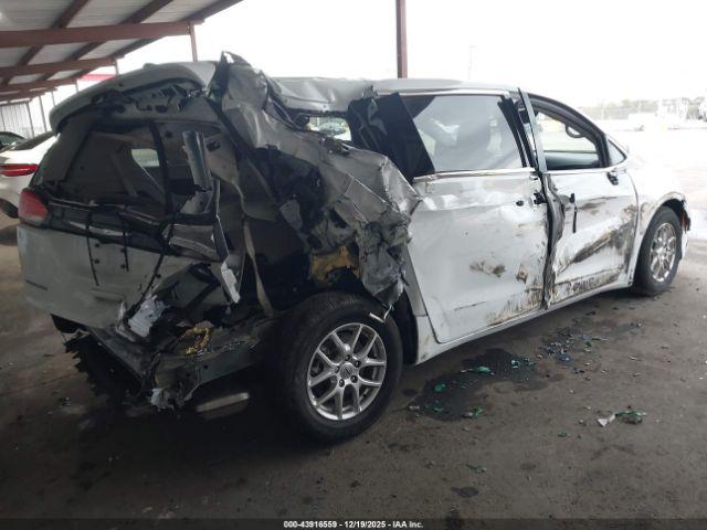 Chrysler Voyager Lx Image 12